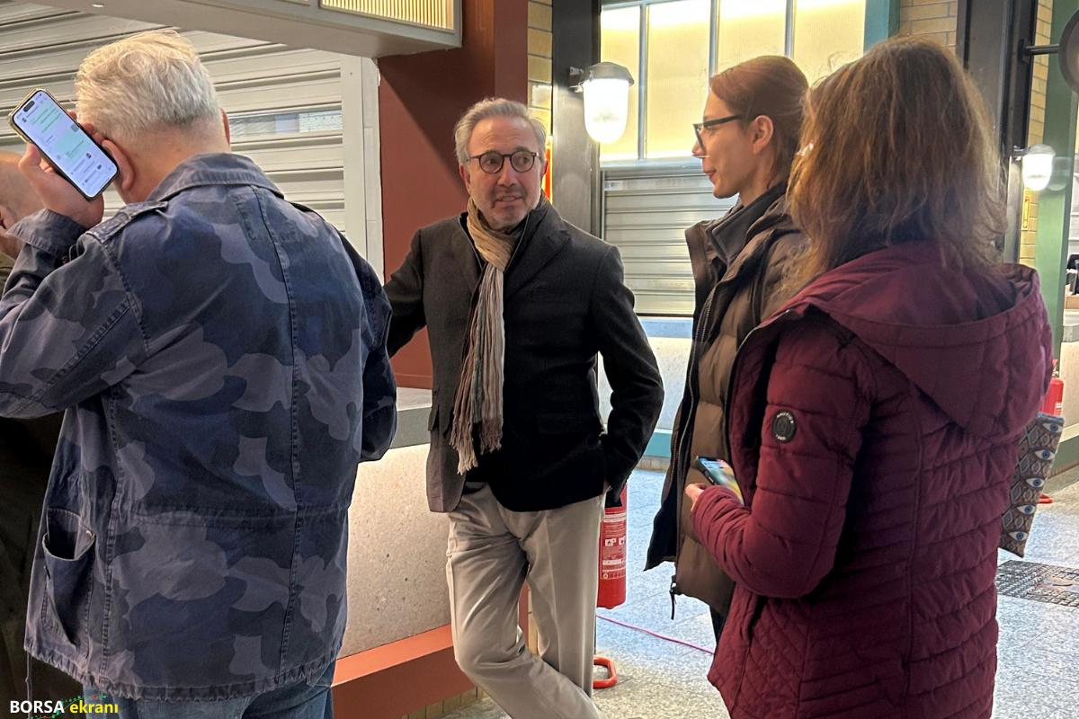 Akfen’in işvereni Hamdi Akın, Terminal Kadıköy’deki son çalışmaları yerinde izledi; Türkiye’de birinci olacak konseptin çok yakında açılacağını söyledi