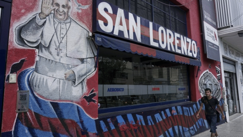 Katolikler Papa’sını, San Lorenzo yeterli bir taraftarını kaybetti: O her vakit bizden biriydi, sonsuza kadar birlikte olacağız