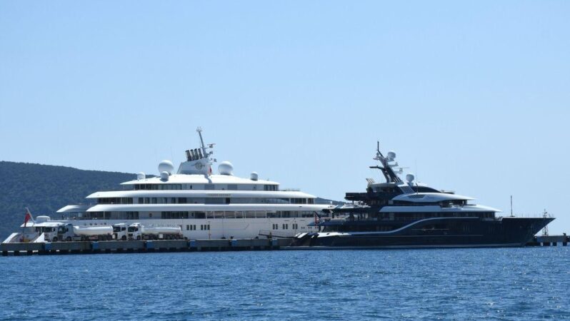 Mega yatlar yakıt ikmali için Bodrum’da