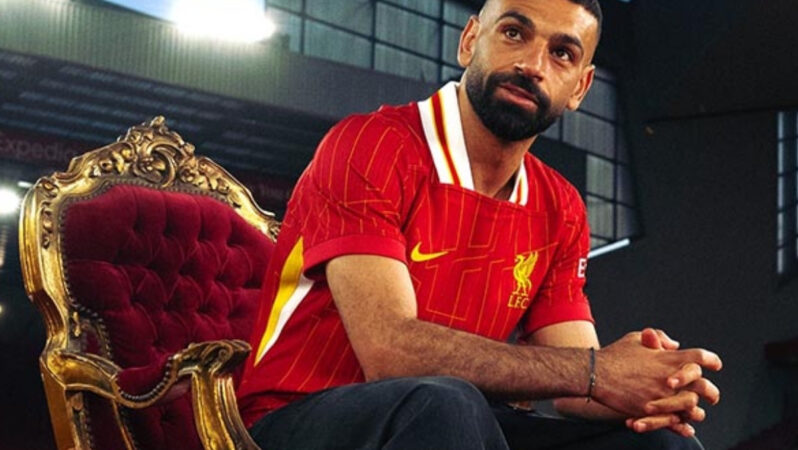 Mohamed Salah, 150 milyon euroluk astronomik teklifi reddederek Liverpool’da kalmayı seçti ve 20 milyon pounda yeni sözleşme imzaladı