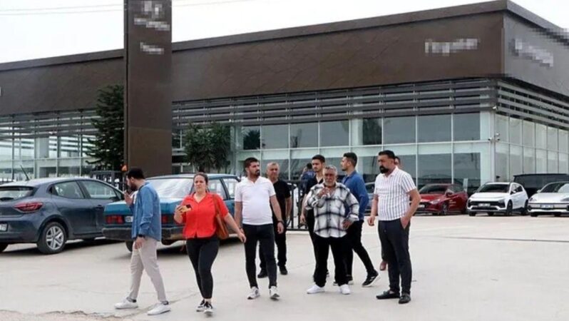 Araba bayisinde satış danışmanı vurgunu: Sıfır arabaları geçersiz plaka ve ruhsatla yöntemsiz formda sattı