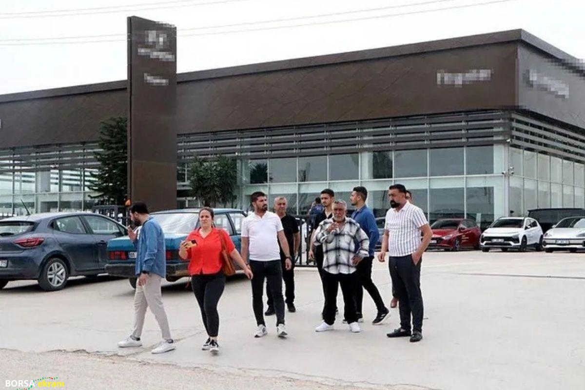 Araba bayisinde satış danışmanı vurgunu: Sıfır arabaları geçersiz plaka ve ruhsatla yöntemsiz formda sattı