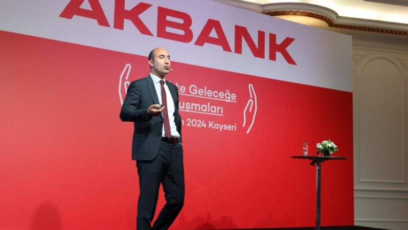 Ekonomist Davet Sarıkaya: Nakdî duruş, yirmi yılı aşkın müddettir görmediğimiz kadar sıkı