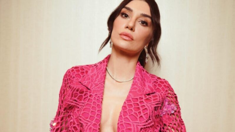 Sinan Akçıl ile iki defa evlilik yaşayan oyuncu Burcu Kıratlı’dan aşk hayatıyla ilgili samimi açıklama: Teklifleri değerlendiriyorum, aşksız olmaz