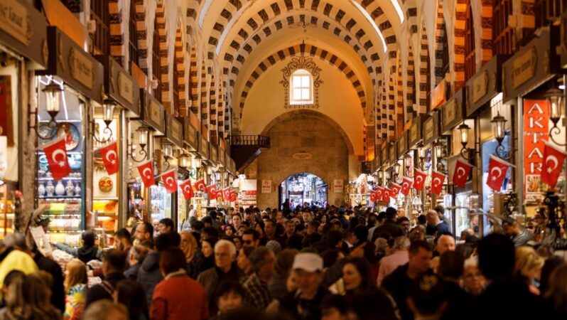 Türkiye yılın birinci dört ayında 12,7 milyon ziyaretçi ağırladı