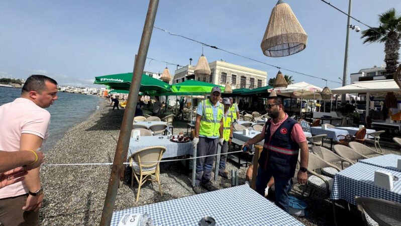 Vatandaşların şikayetleri üzerine yetkililer harekete geçti: Bodrum’da kıyı işgaline ‘ölçülü’ müdahale