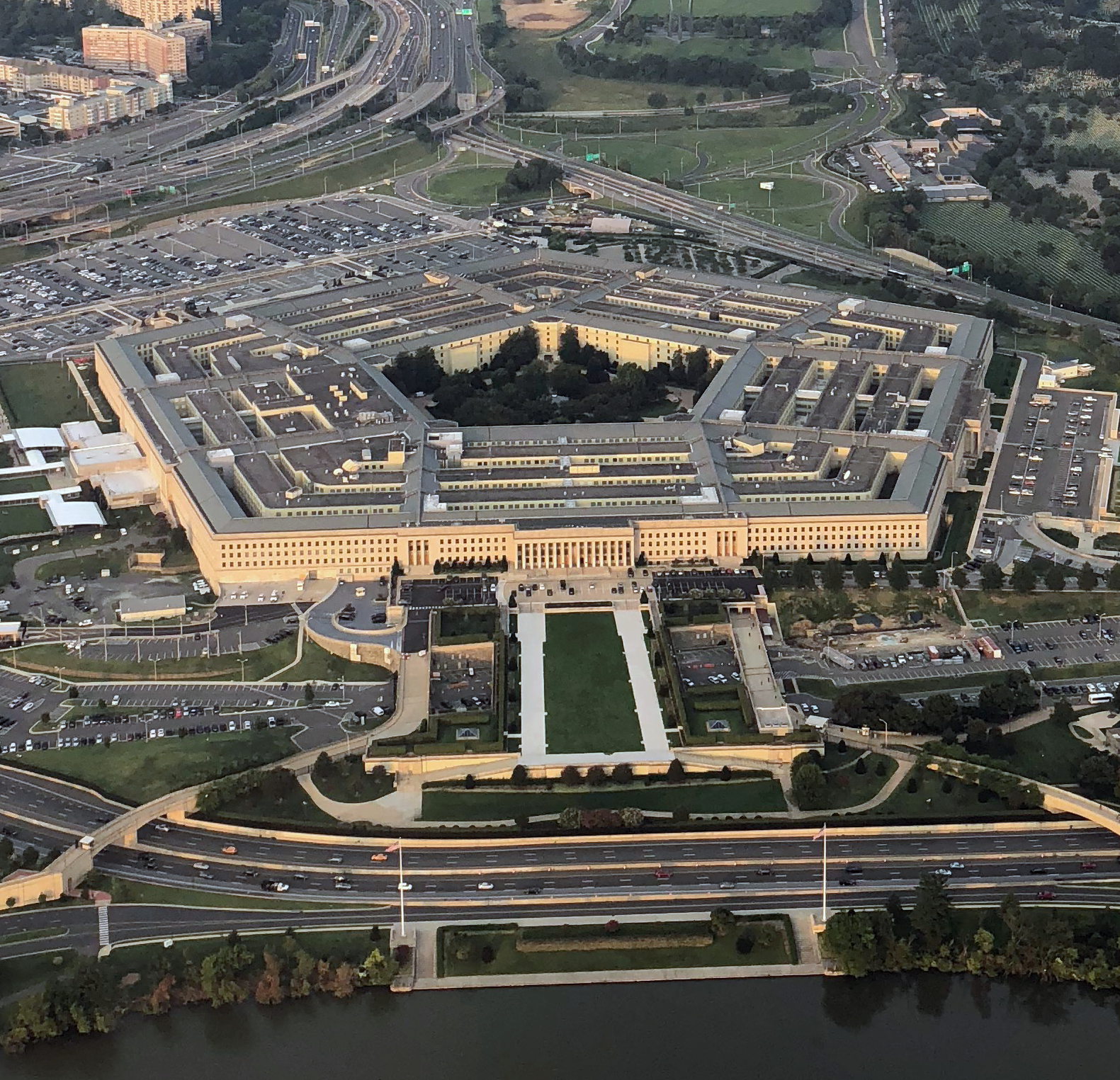 Pentagon’da İsrail Desteği Krizi