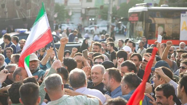 Tahran’da ABD Saldırılarına Protesto Gösterisi