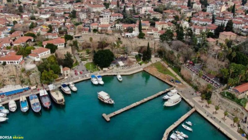 Antalya’da fiyat indirimine rağmen otellerde doluluk beklenti altında kaldı
