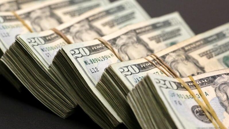 Dolar, son bir ayın en sert haftalık düşüşüne yaklaştı