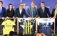 Fenerbahçe ile Chobani arasındaki sponsorluk anlaşmasının imzaları atıldı