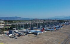 Muğla havalimanları hazirandaki yolcu sayısıyla ilin nüfusunu solladı