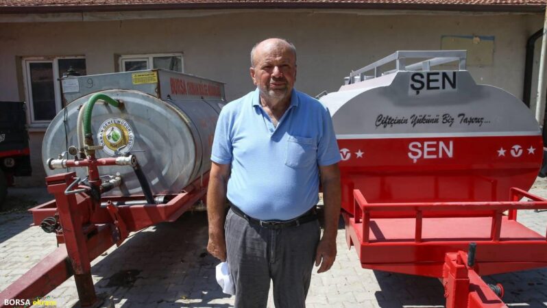 Patlayan lastiğe rağmen yangına su taşıyan çiftçiye 3 tanker hediye geldi
