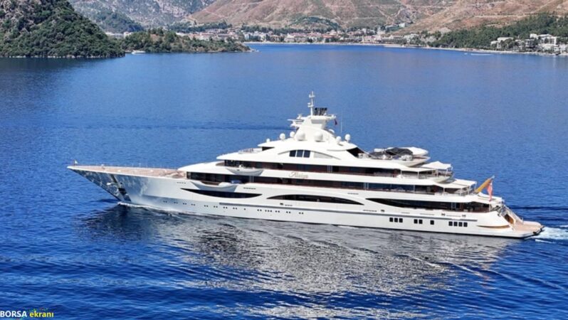 Ünlü milyarderin lüks yatı Marmaris’te görüntülendi