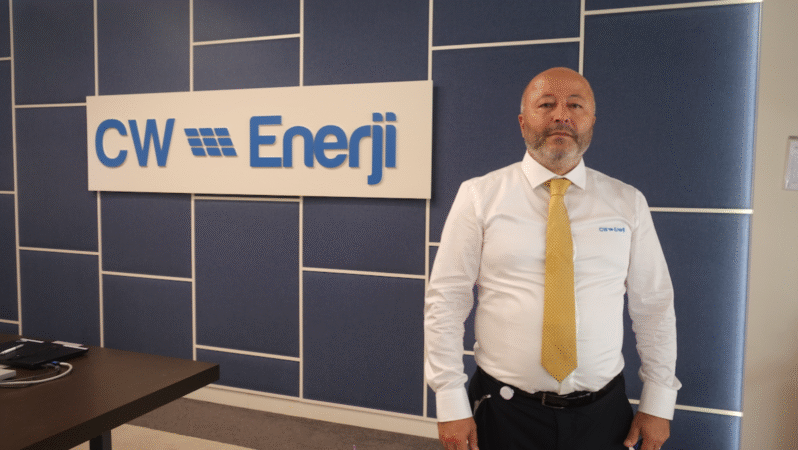 CW Enerji’de Büyük Pay Satışı: Tarzan Tarık Sarvan, Hisselerinin %19’unu Kurumsal Yatırımcılara Devrediyor