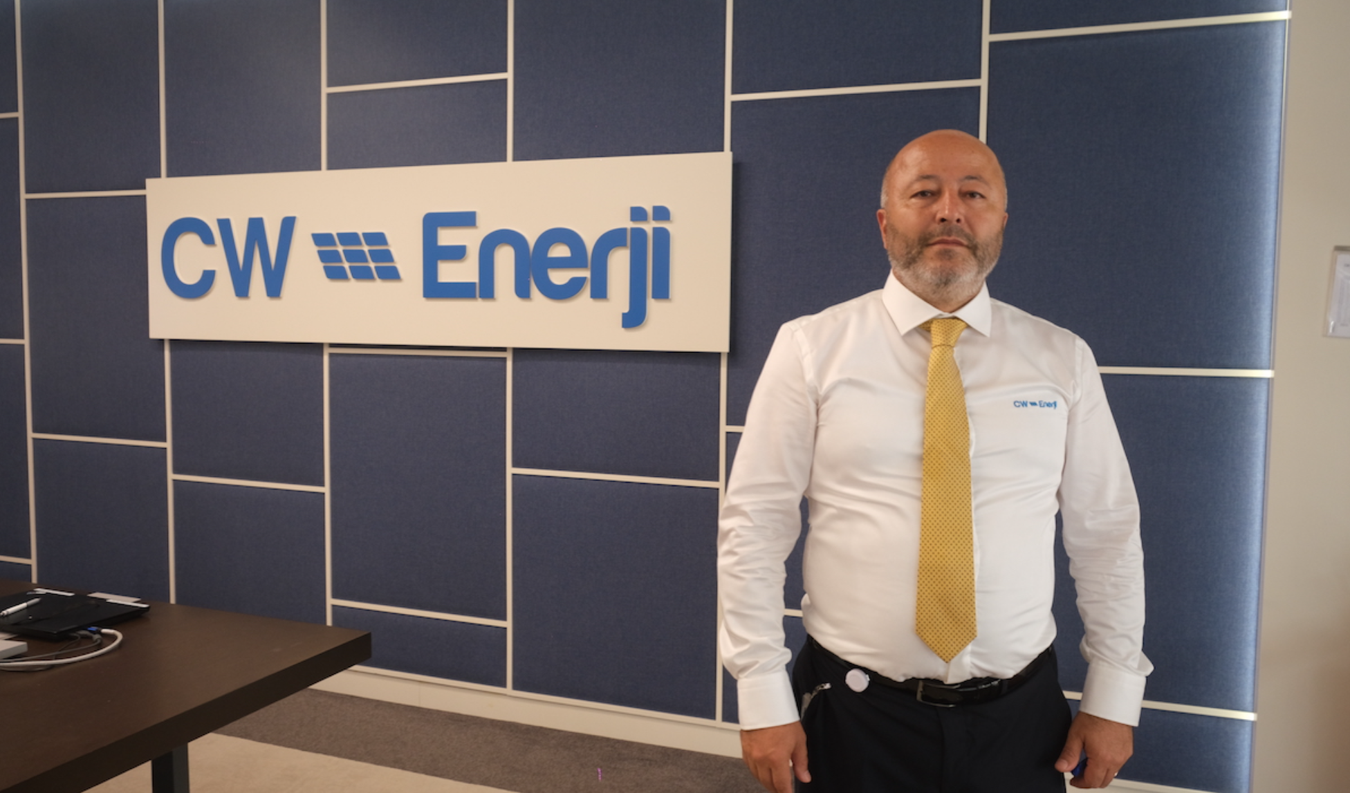 CW Enerji’de Büyük Pay Satışı: Tarzan Tarık Sarvan, Hisselerinin %19’unu Kurumsal Yatırımcılara Devrediyor