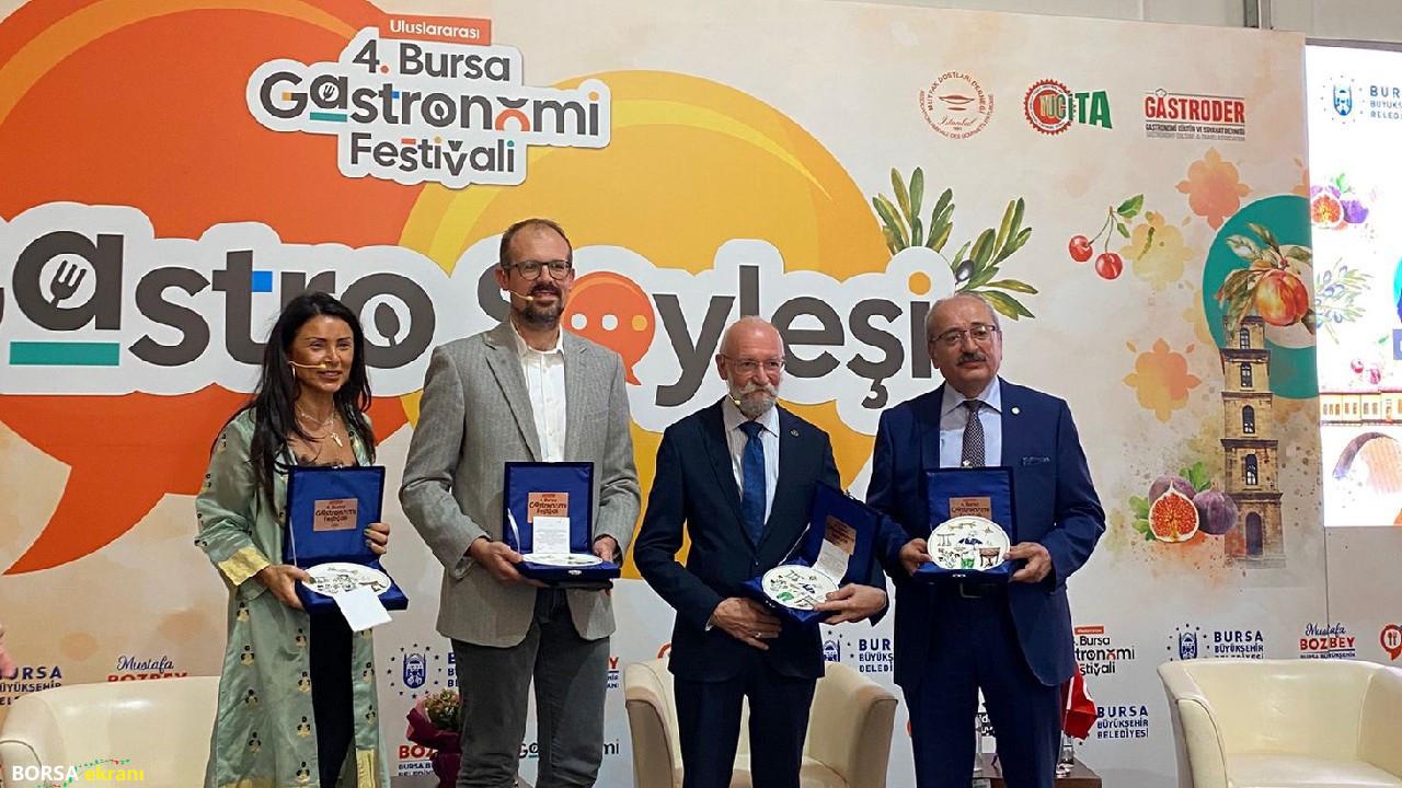 Pirge, Bursa Gastronomi Festivali’nde 146 yıllık bıçakçılık geleneğini anlattı