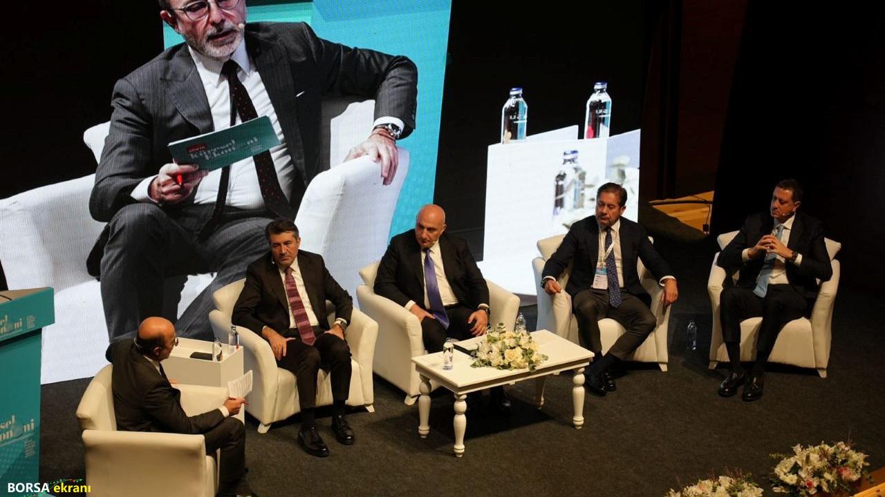 DÜNYA’nın zirvesinde bankacılık sektörünün 2026 perspektifi ele alındı