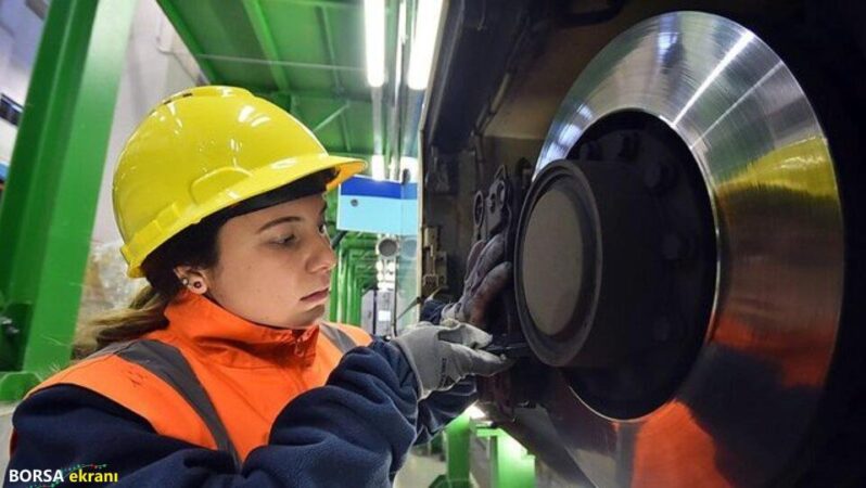 Sanayi üretimi artışa geçti