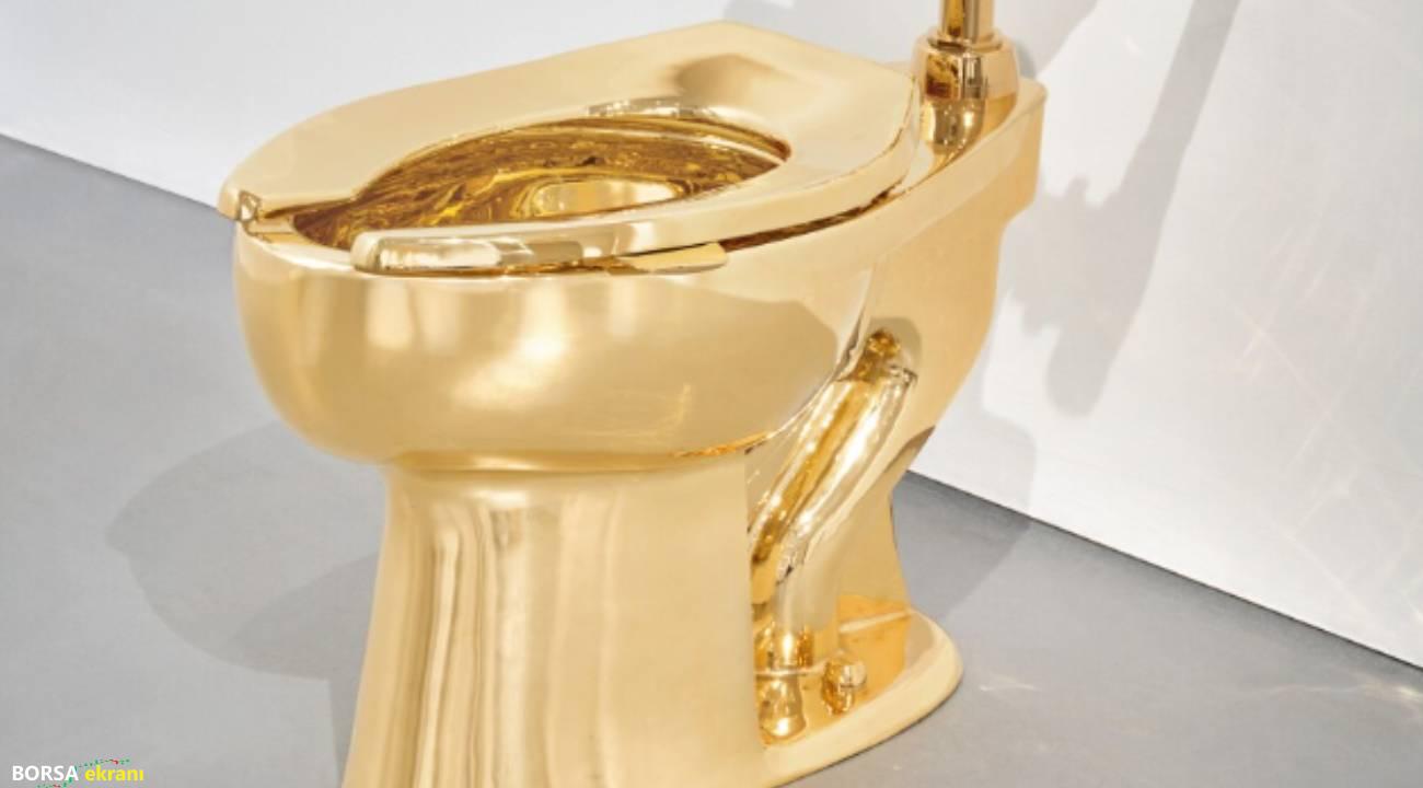 12 milyon dolarlık som altın tuvalet yeni sahibini buldu