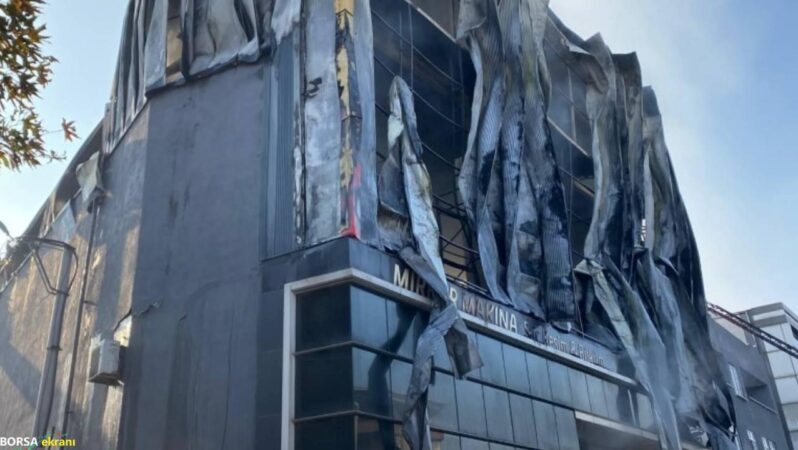 Kocaeli’de parfüm imalathanesinde yangın faciası!