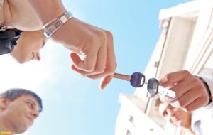 Dünya Gazetesi’nin düzenlediği zirvede konuşan Mehmet Şimşek:  “Program envai çeşit şokla test edildi, raydan çıkmadı”