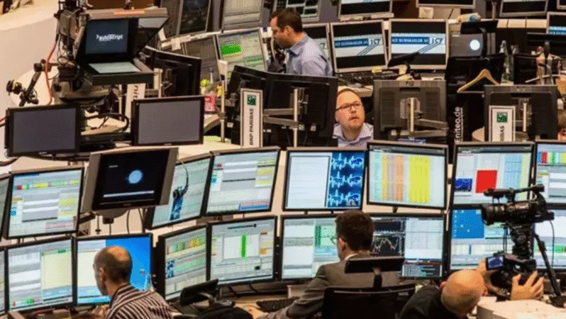 Avrupa borsaları ECB kararı öncesinde karışık seyir izledi