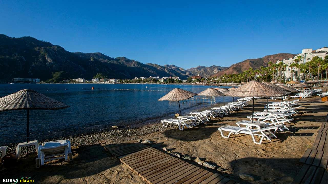 Halk plajlarında rekor ilgi: 3 milyon 252 bin 769 kişi denize ücretsiz ulaştı