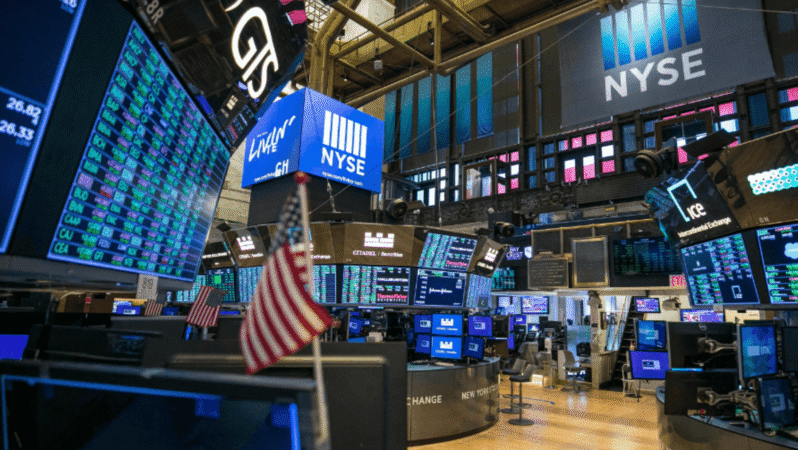 Wall Street rekorla yükseldi, gözler ABD Hizmet PMI verilerinde