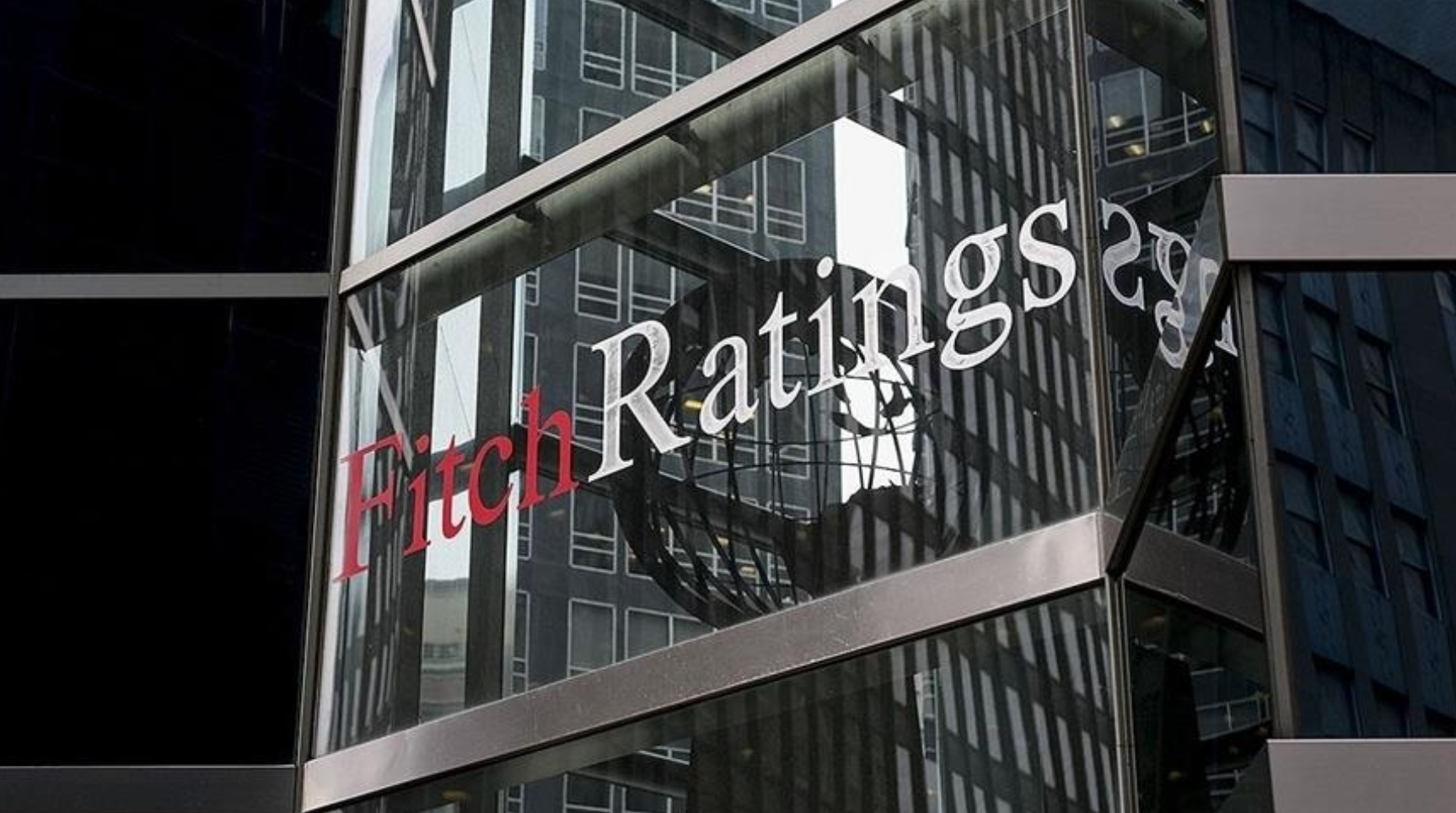 Fitch Türkiye’nin Not Görünümünü Yükseltti
