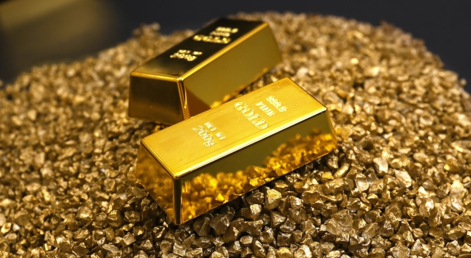 Ons Altın Rekor Bölgesinde Gücünü Koruyor