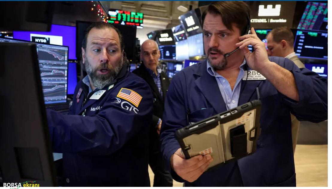 “Amerika’yı Sat” Dalgası Güçleniyor: Dolar ve ABD Tahvilleri Çakıldı, Altın Zirveye Koştu