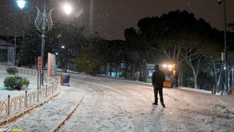 İstanbul kara teslim! Bugün yurt genelinde hava nasıl olacak?
