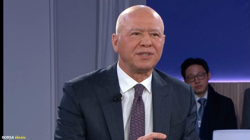 Koç Holding CEO’su Çakıroğlu Davos’ta duyurdu: Sanayide Yapay Zekâ Dönüşümü küresel tescil aldı