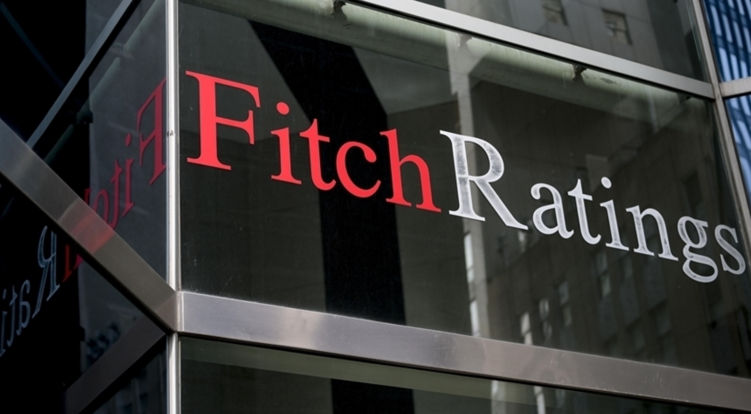 Fitch’ten Kritik Uyarı: Hürmüz Boğazı Kapanırsa Petrol 120 Doları Aşabilir