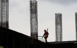 Hizmet, perakende ve inşaat güven endeksleri düşüşte