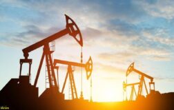 Orta Doğu gerilimi petrolü uçurdu: Brent son 1 yılın zirvesinde