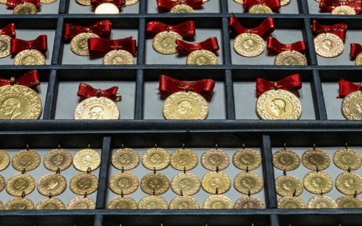 Altın piyasasında dalgalı hafta: Jeopolitik riskler yön verdi