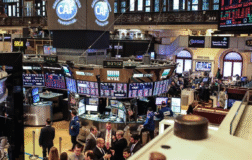 New York borsası, ABD-İran gerilimi ve petrol fiyatlarındaki sert yükselişle haftaya düşüşle başladı