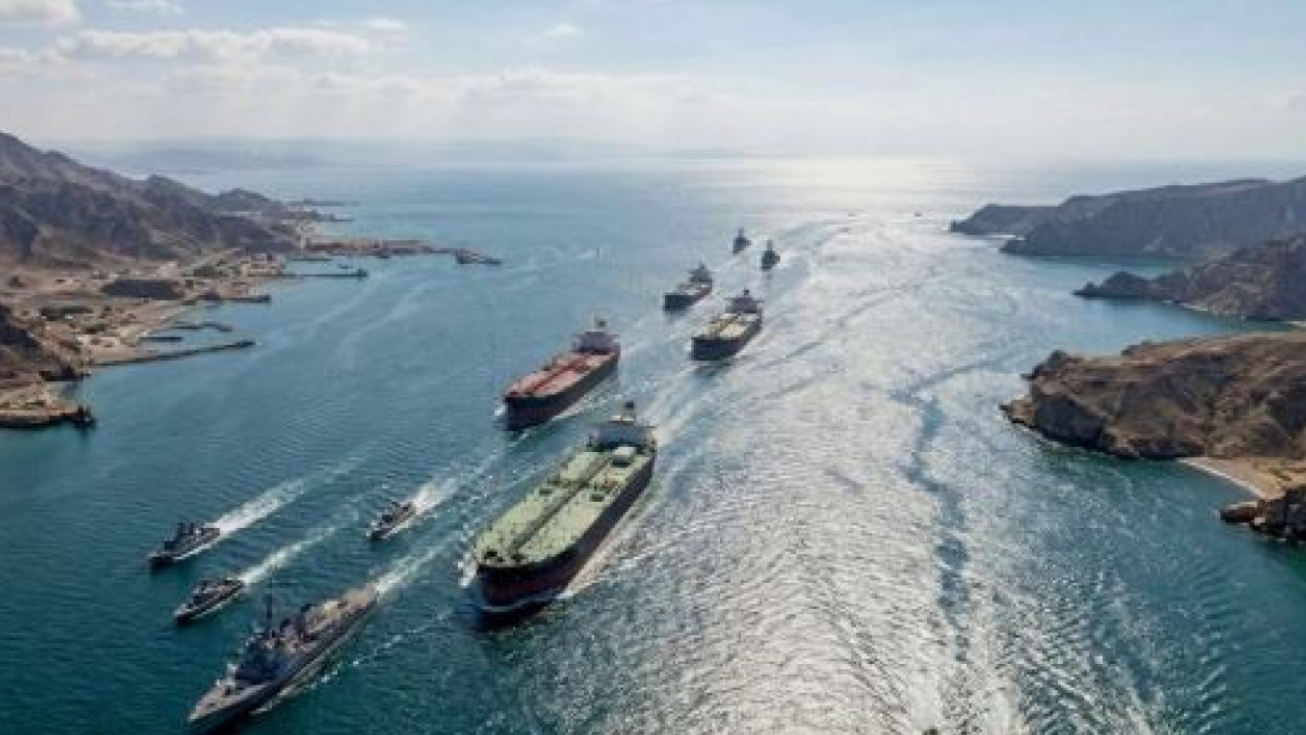 ABD ablukasının ilk 24 saatinde Hürmüz Boğazı’ndan 4 gemi geçti