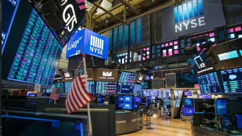New York borsası karışık kapandı: S&P 500 ve Nasdaq rekor tazeledi