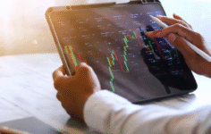 Küresel Piyasalar Bekleme Modunda: Ateşkes Belirsizliği ve Fed Mesajları Fiyatlamaları Sınırladı