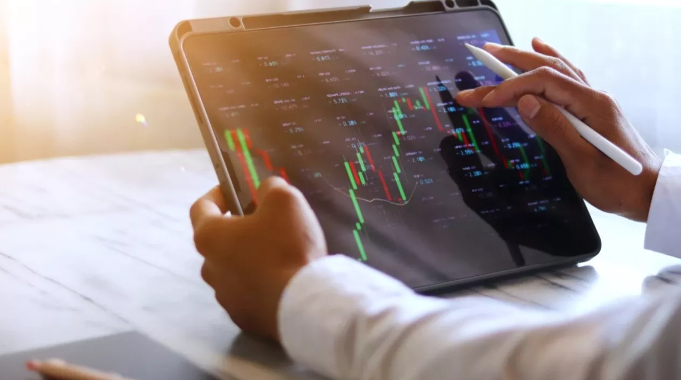 Küresel Piyasalar Bekleme Modunda: Ateşkes Belirsizliği ve Fed Mesajları Fiyatlamaları Sınırladı