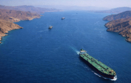 Petrol ve LPG Tankerleri Hürmüz Boğazı’nı Geçti, 4 LNG Tankeri Boğaz Yönünde İlerliyor