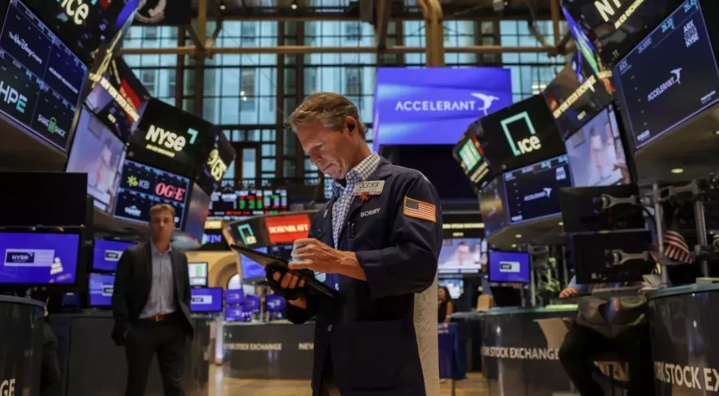 Küresel Piyasalarda Temkinli İyimserlik: Bilançolar ve Diplomasi Beklentisi Risk İştahını Destekliyor