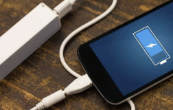 AB’den Akıllı Telefonlarda Yeni Dönem: 2027’de Kullanıcı Bataryasını Kendi Değiştirecek