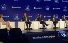 Uluslararası Ekonomi Zirvesi 2026: ‘Global ekonomide yeni dengeler ve Türkiye’ oturumu gerçekleşti