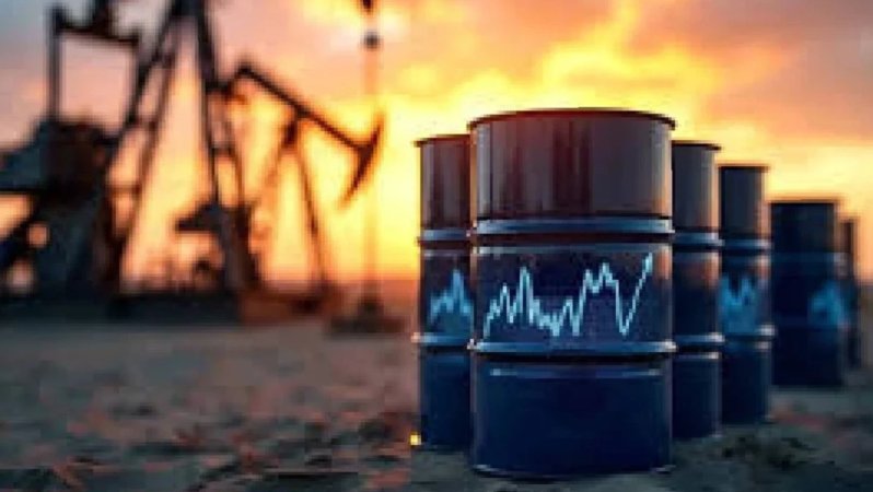 Petrolde savaş primi geriliyor: Brent 90 doların üzerinde tutunurken analistler temkinli iyimser
