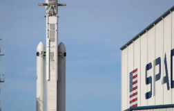 SpaceX Nasdaq’ta İşlem Görmeye Başladı, Piyasa Değeri 2 Trilyon Doları Aştı