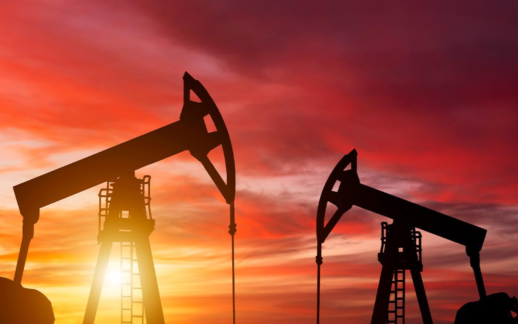 Petrol Fiyatlarında Sert Düşüş: Gözler Hürmüz Boğazı ve İran Arzında